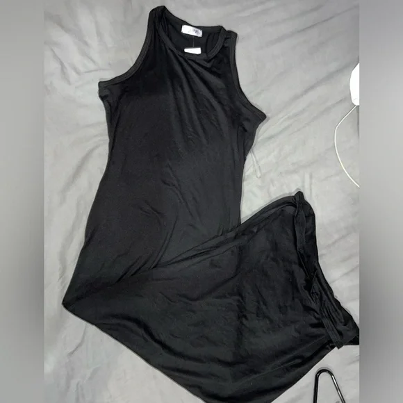 Black maxi dress with slit - Picture 1 of 3